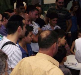 קסמי קלוז אפ מרתקים קהלים גדולים במרכזי השירות של פלאפון בכל רחבי הארץ|הקוסם אורי אשכנזי - אמן חושים לאירועים